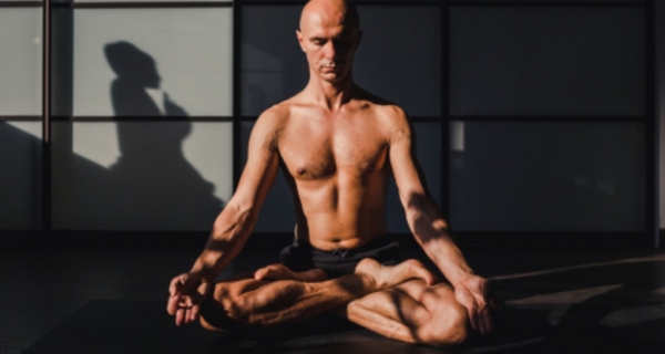 Recenzja książki „JOGA POWIĘZIOWA INTEGRALNIE”