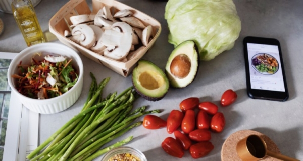 Porządkujące Światło  i przekaz jedzenia